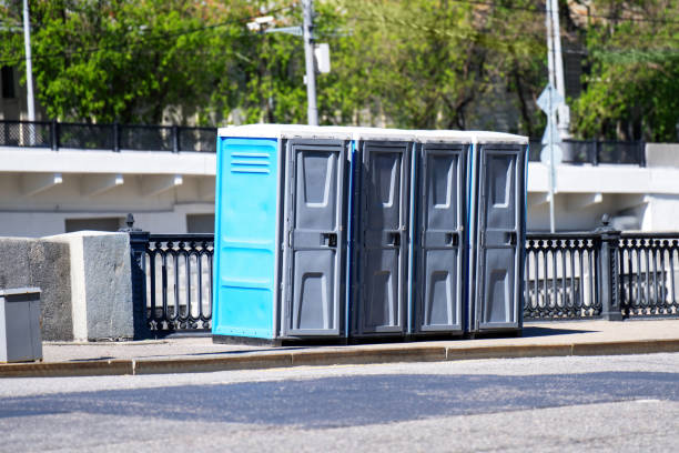Best Porta potty delivery and setup  in Columbus, IN